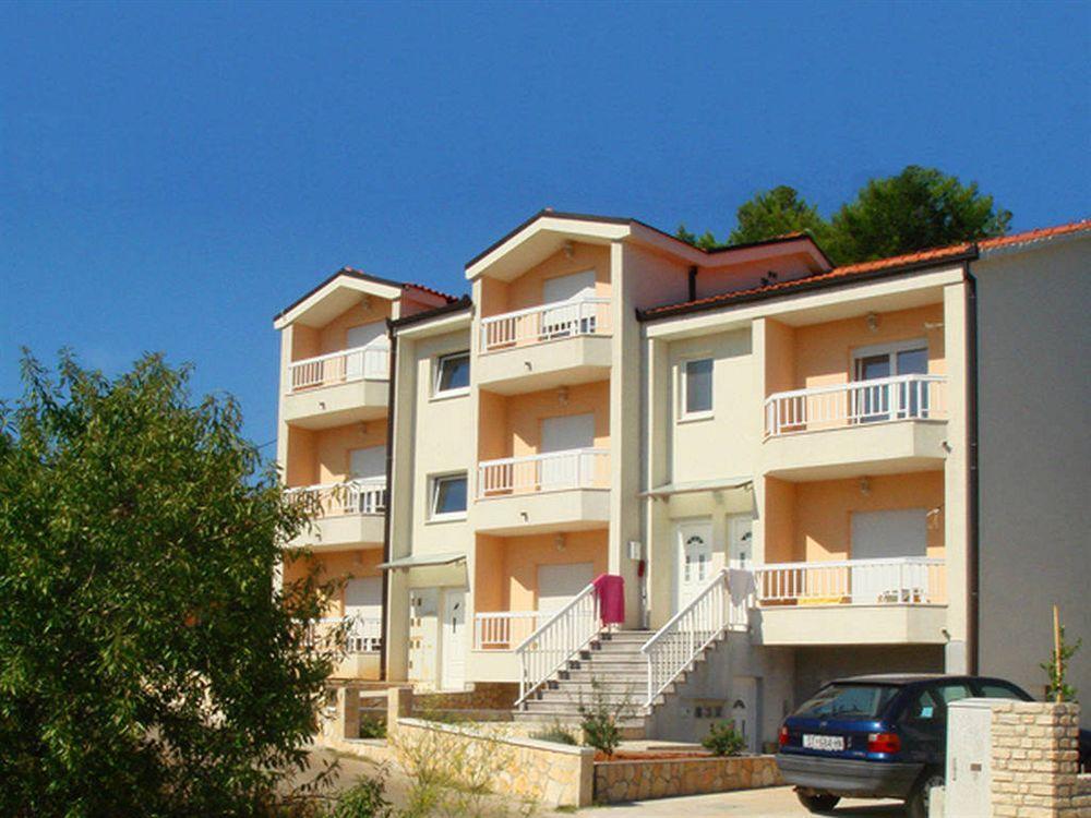 Apartments Mia Stari Grad  Ngoại thất bức ảnh