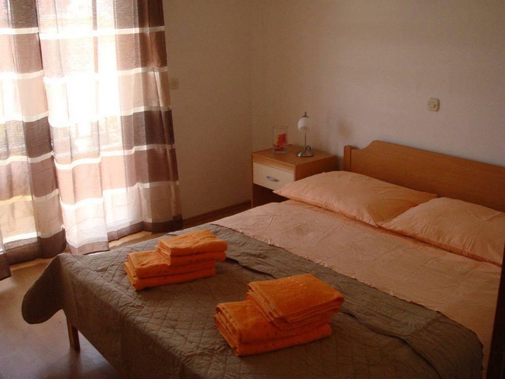 Apartments Mia Stari Grad  Ngoại thất bức ảnh